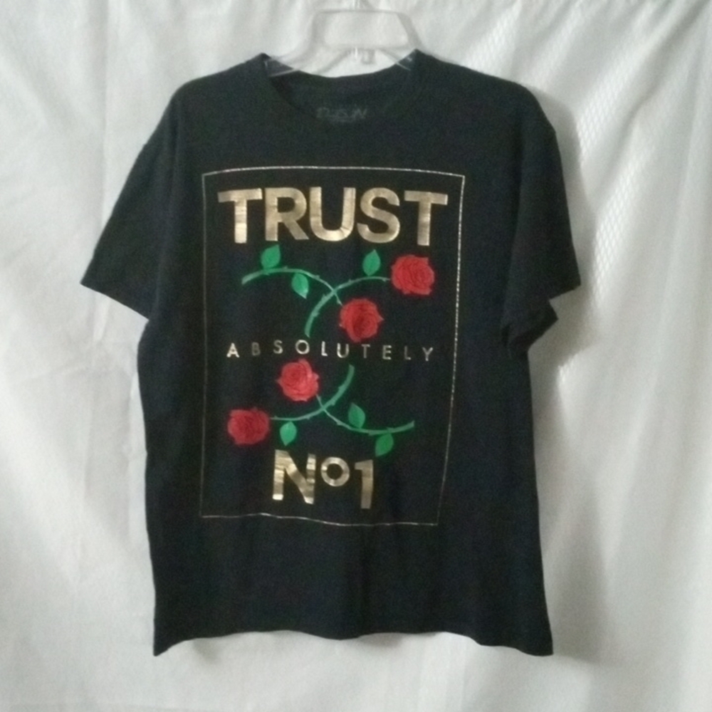 Popular Poison Women's TShirt size L Black Pre-owned